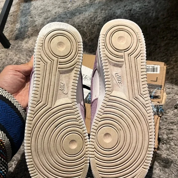 Nike Air Force 1 Low-Top White and Lavender Sneakers - Picture 4 of 5